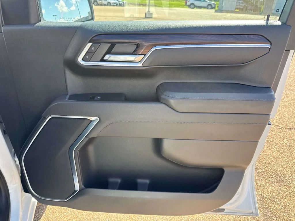 Used 2026 White GMC SLT image 16