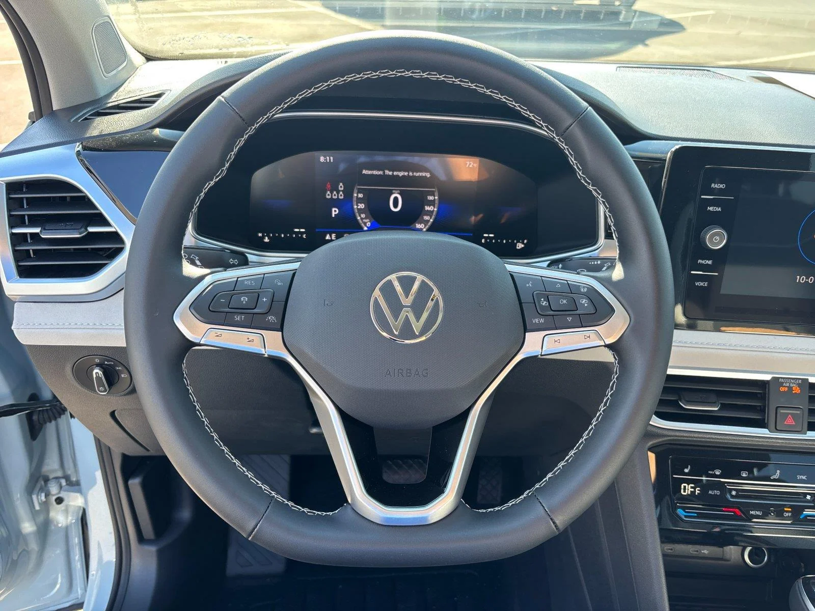 New 2027 Monument Gray Volkswagen SE image 17