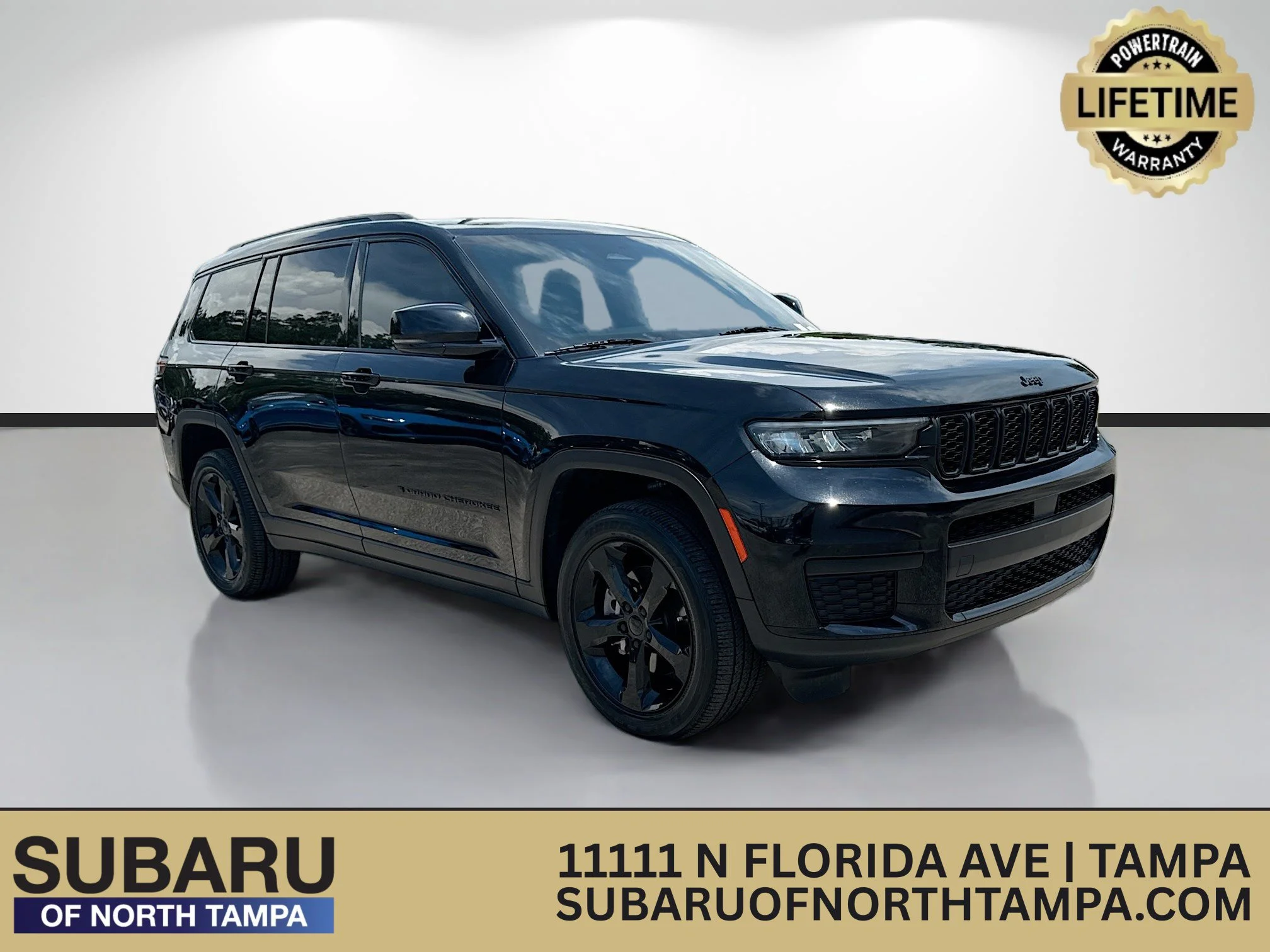 Used 2024 Diamond Black Crystal Pearlcoat Jeep Altitude X image 1