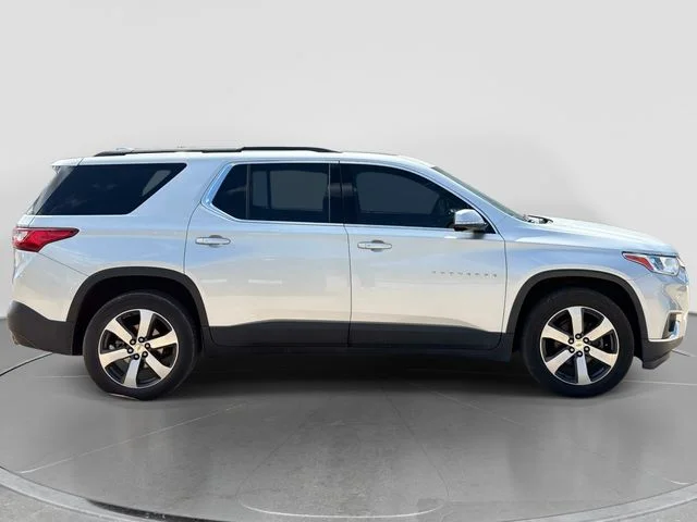 Used 2020 Silver Chevrolet 3LT image 2