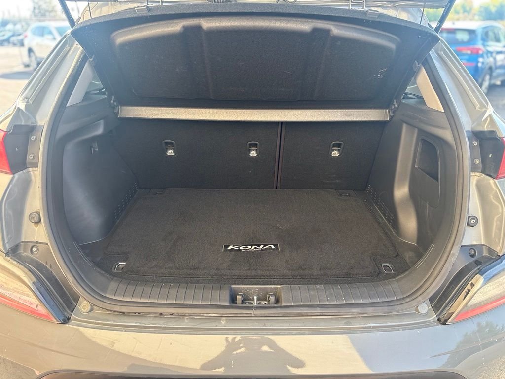 Used 2023 Gray Hyundai SE image 18
