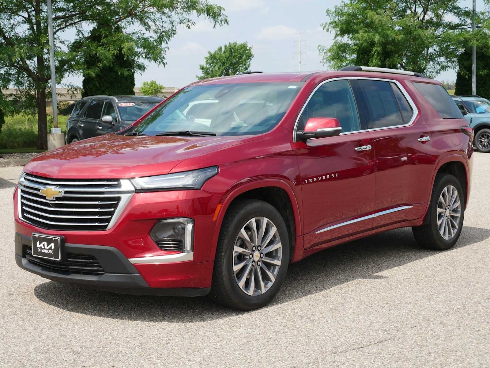 Used 2023 Chevrolet Traverse Premier with VIN 1GNEVKKW6PJ237592 for sale in Mankato, Minnesota