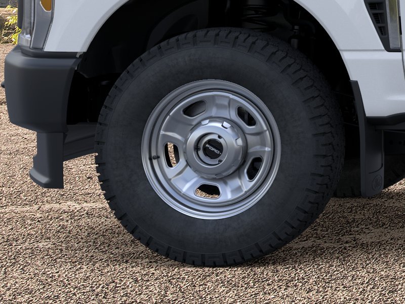 New 2025 Oxford White Ford F-350® XL image 19