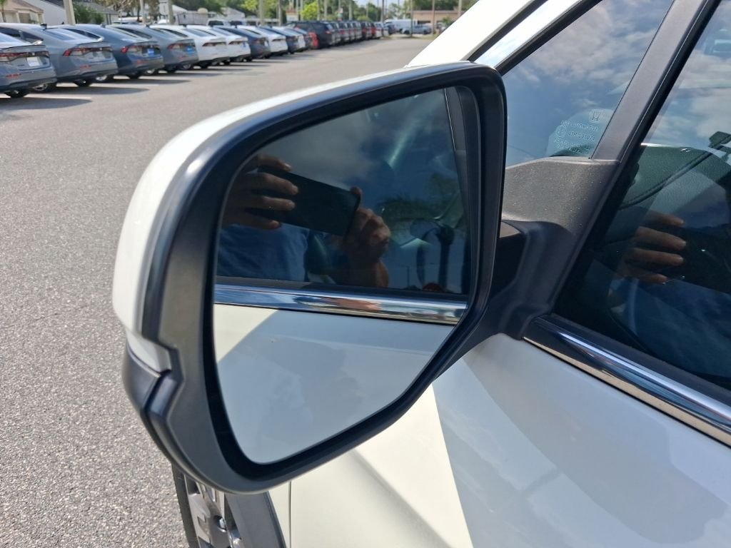 Used 2017 White Honda RTL-T image 16