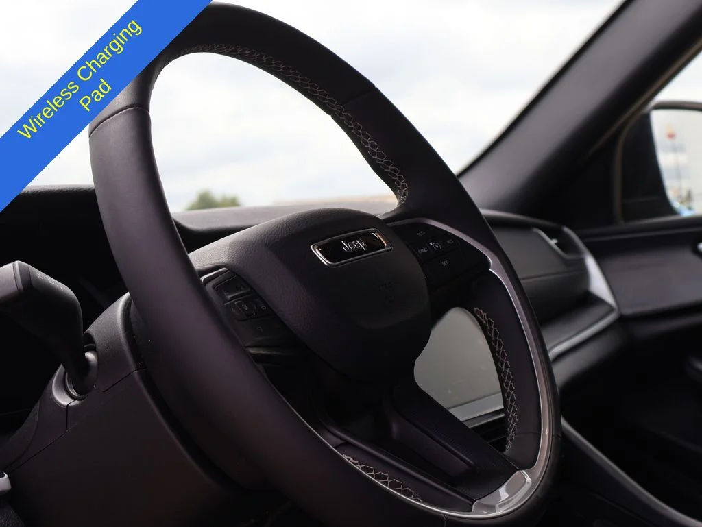 Used 2025 Black Jeep Altitude image 25