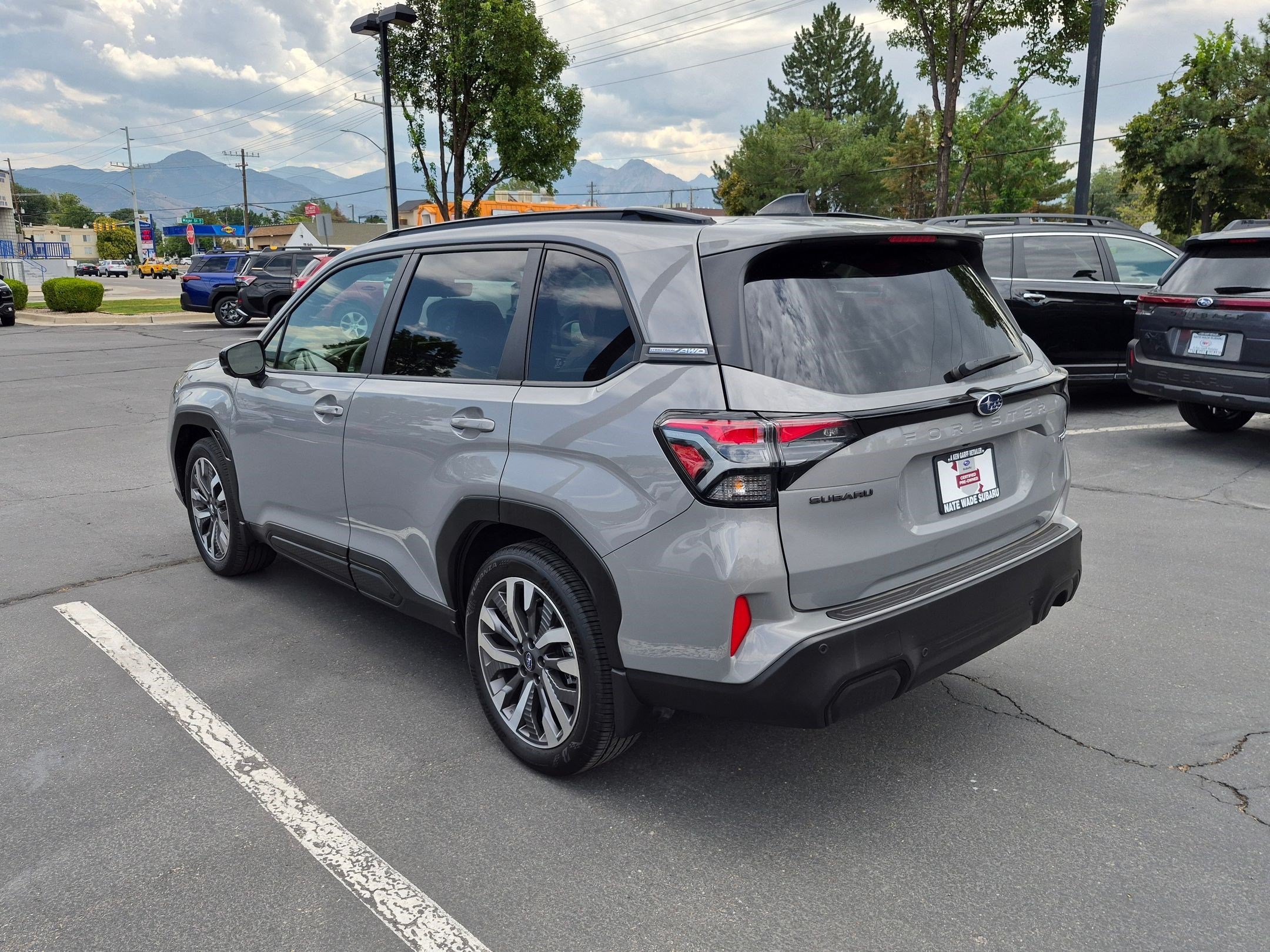 Certified Used 2025 River Rock Pearl Subaru Touring image 5
