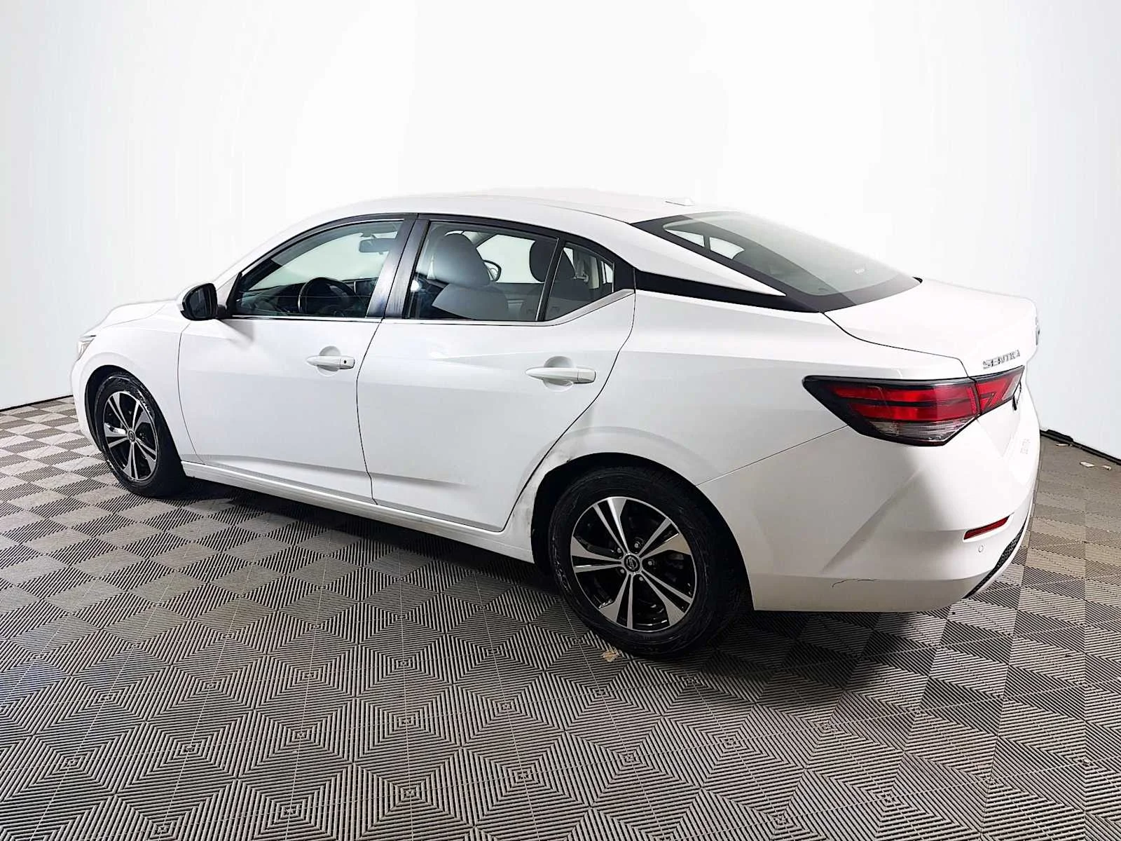Certified Used 2022 Aspen White TriCoat Pearl Nissan SV image 6