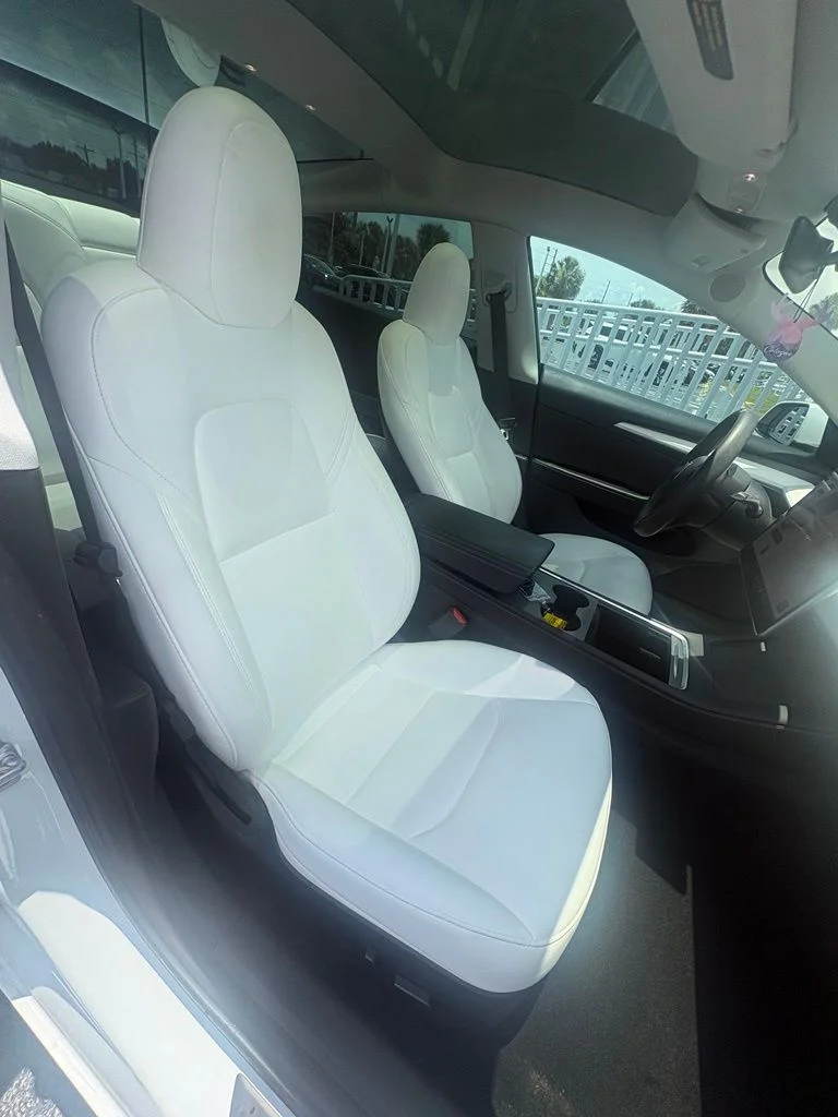 Used 2023 White Tesla Base image 10