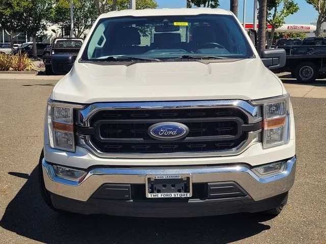 Certified Used 2022 Oxford White Ford XLT image 2