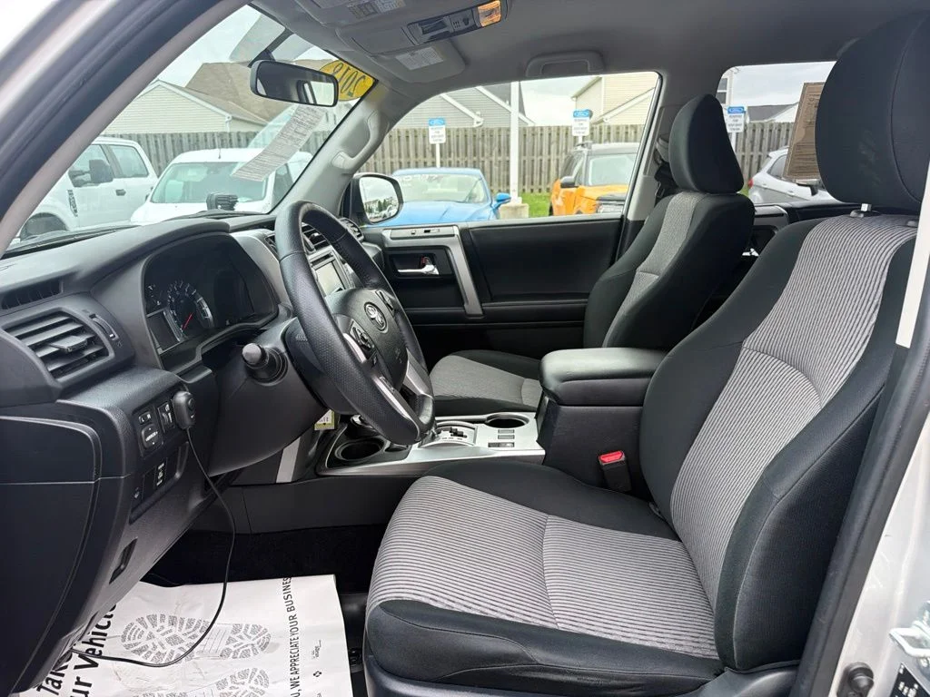 Certified Used 2018 Classic Silver Metallic Toyota SR5 image 27