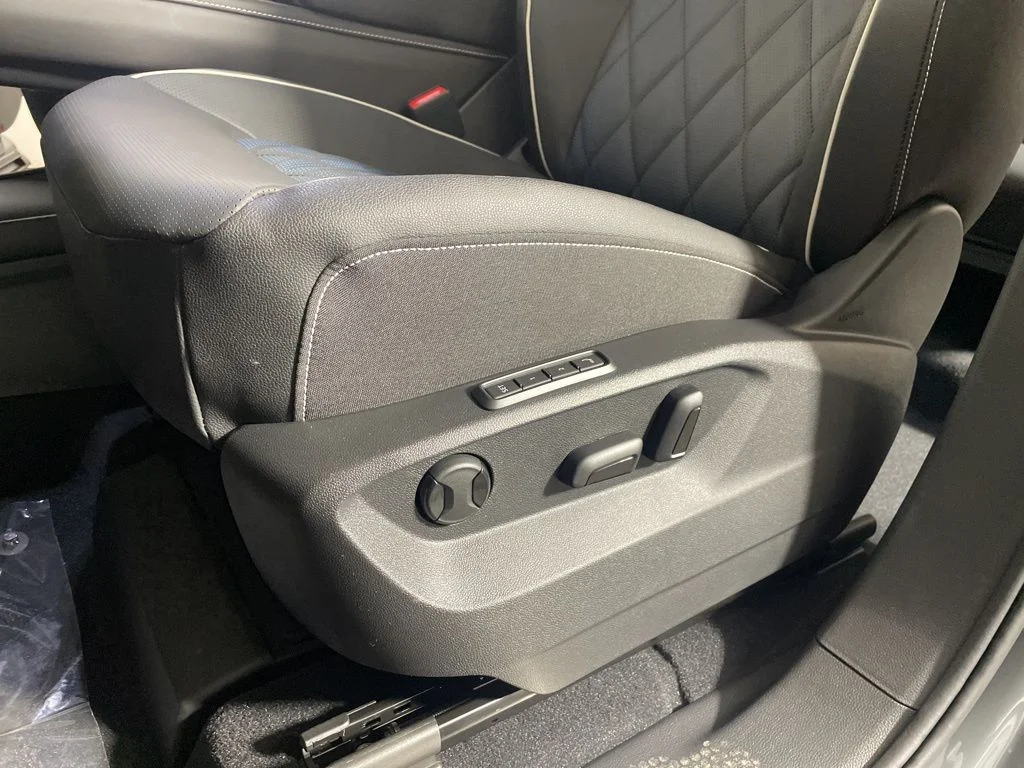 2026 Volkswagen Atlas Cross Sport SEL Premium R-LINE - Photo 11