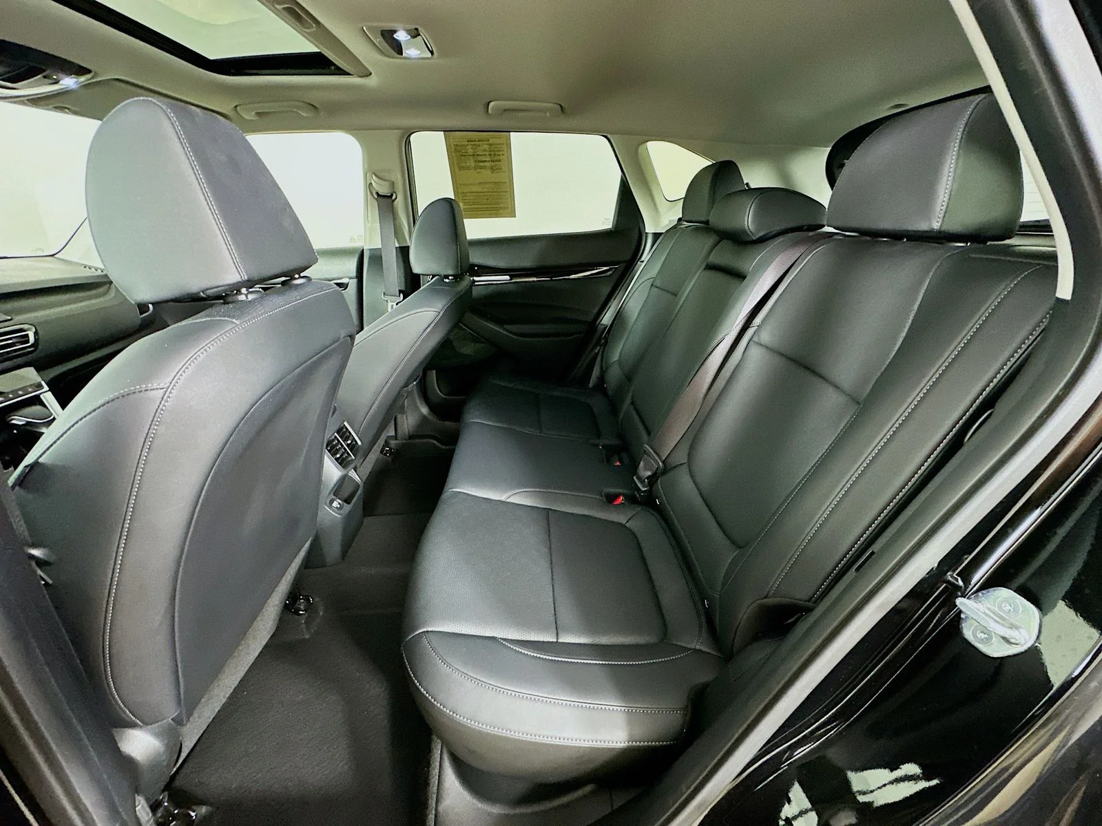 Used 2023 Black Kia  image 38