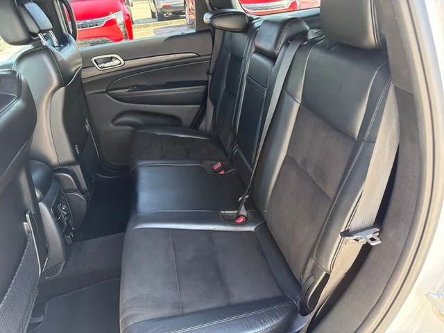 Used 2019 White Jeep Altitude image 17