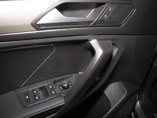 Used 2023 Gray Volkswagen SE R-Line Black image 10