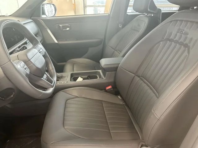 New 2027 Snow White Pearl / Black Roof Kia X-Line image 15
