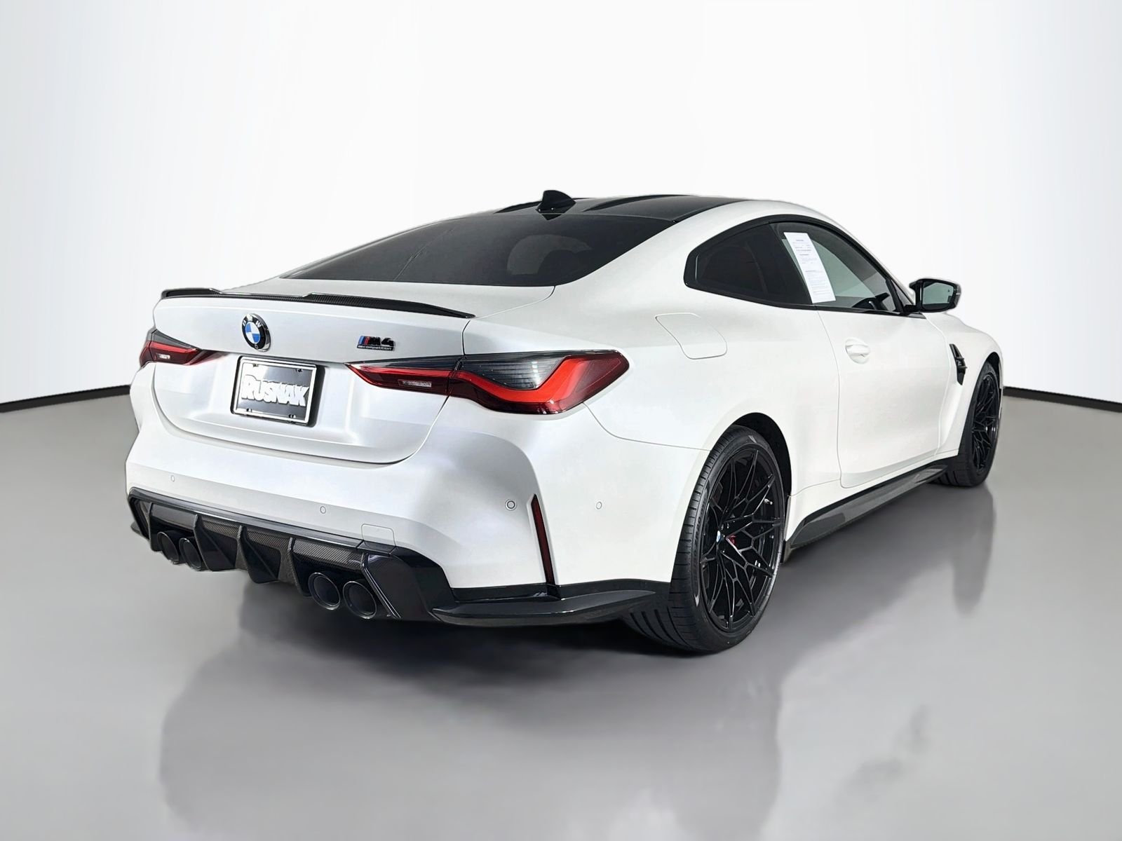 Used 2022 Frozen Brilliant White Met BMW Competition image 7