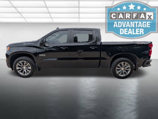 Used 2025 Black Chevrolet RST image 25