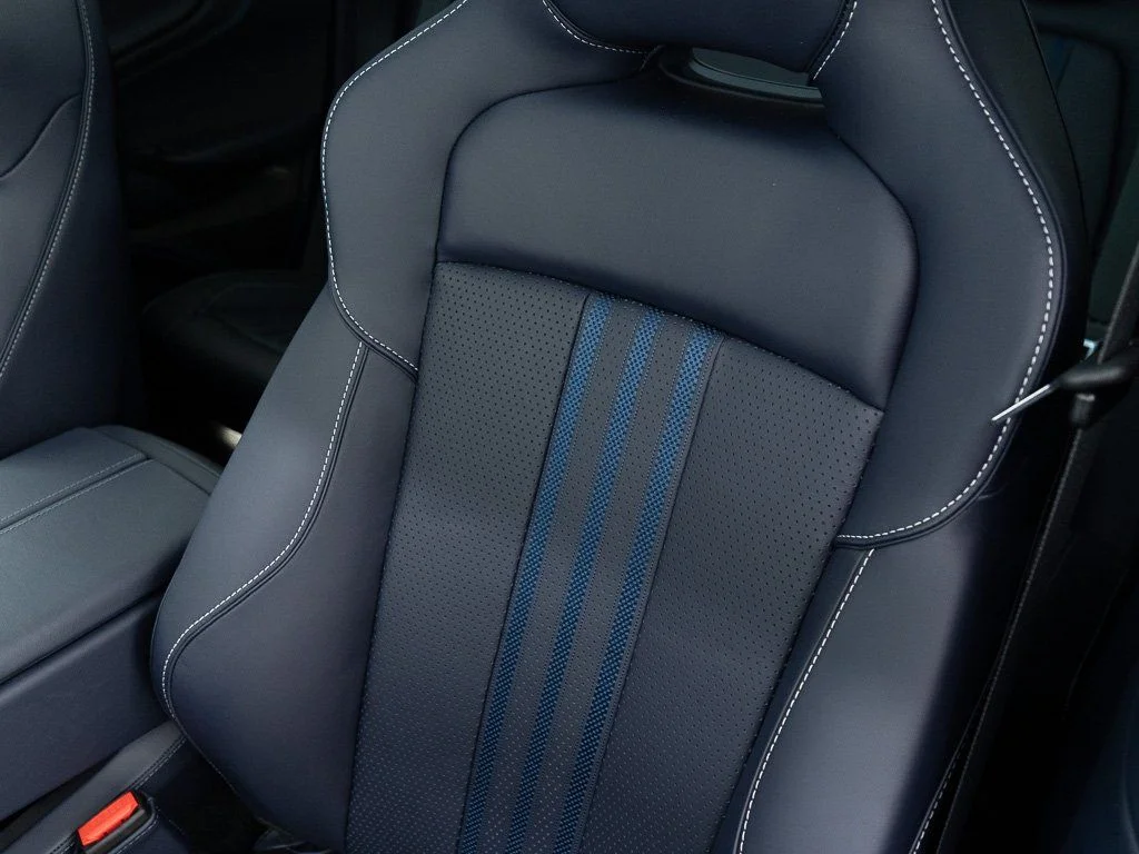 New 2026 Q Spirit Silver Aston Martin 707 image 16