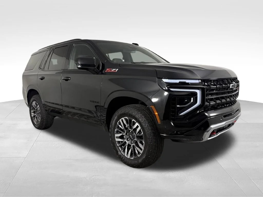 Used 2025 Black Chevrolet Z71 image 5