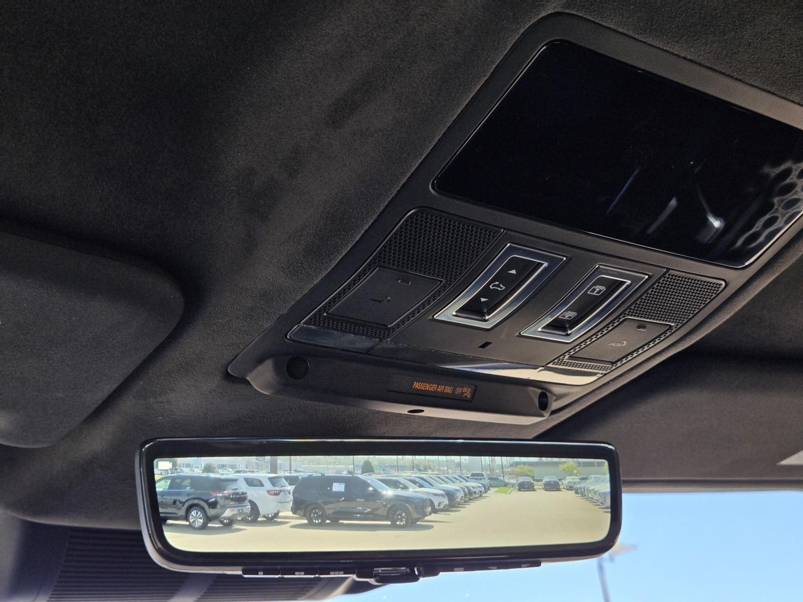 2025 Land Rover Defender V8 - Photo 22