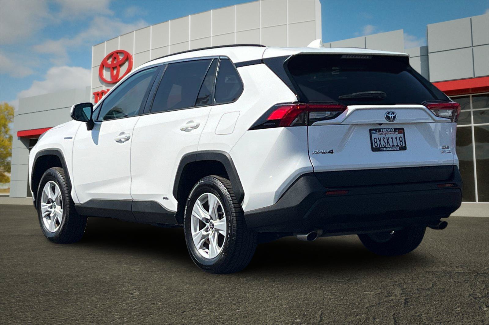 Certified Used 2021 Super White Toyota Hybrid XLE image 5