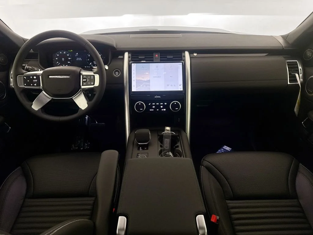 New 2026 Eiger Grey Land Rover S image 21