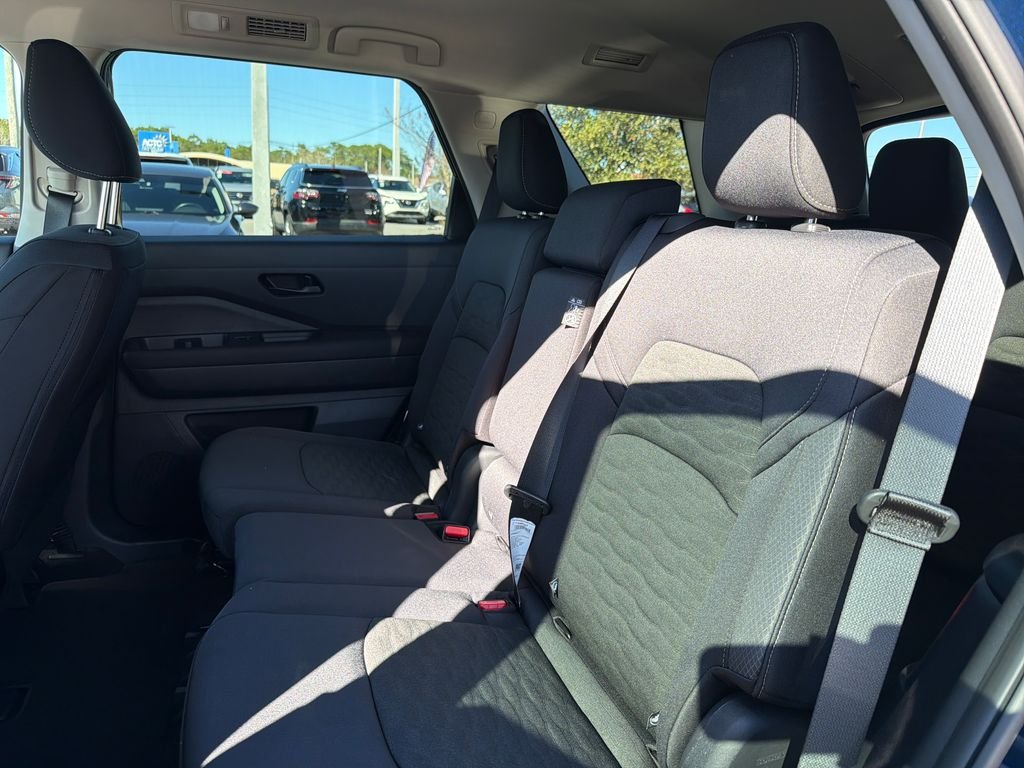 New 2026 Nissan Pathfinder SV 4D Sport Utility