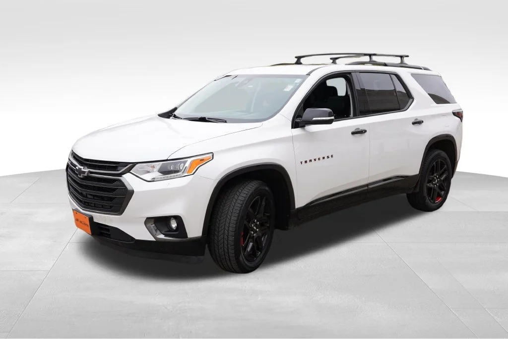 Certified Used 2019 Iridescent Pearl Tricoat Chevrolet Premier image 11