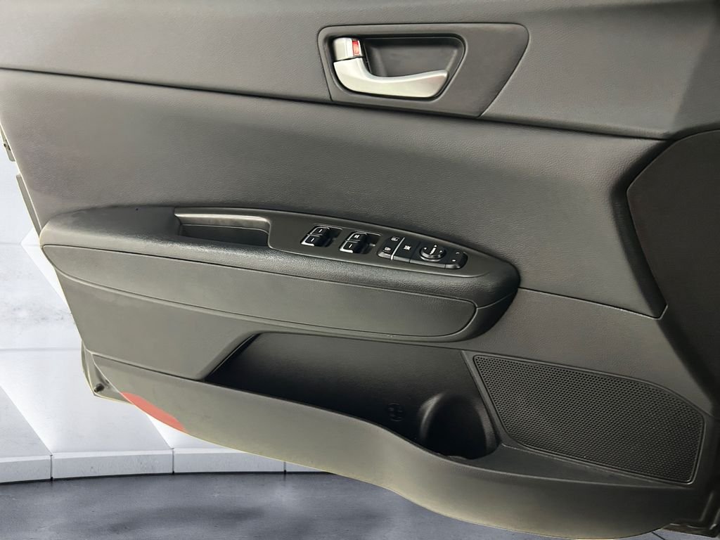 Used 2016 Gray Kia LX image 12