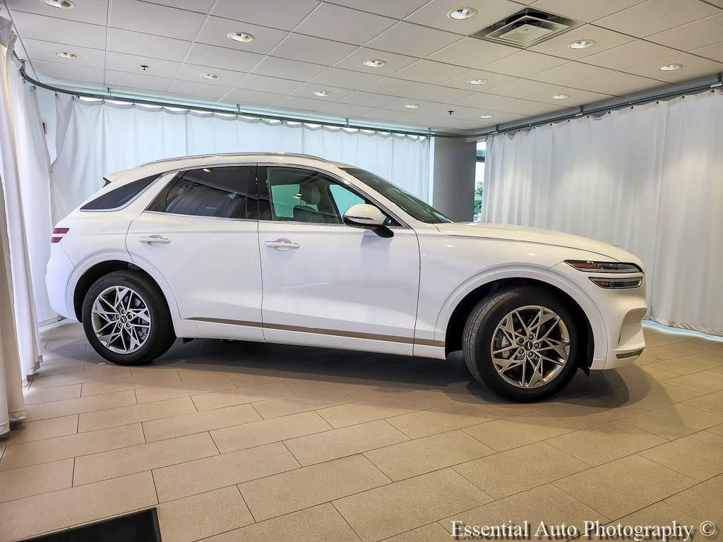 Used 2024 White Genesis 2.5T image 5