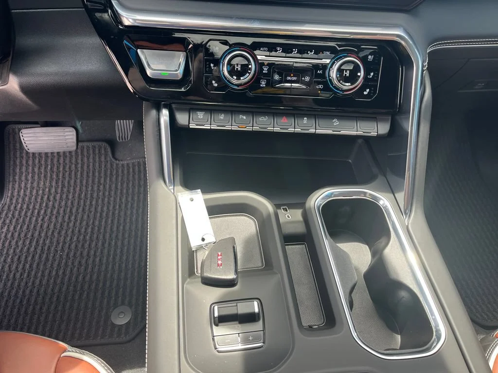 2026 GMC Sierra 3500HD Denali Ultimate - Photo 10