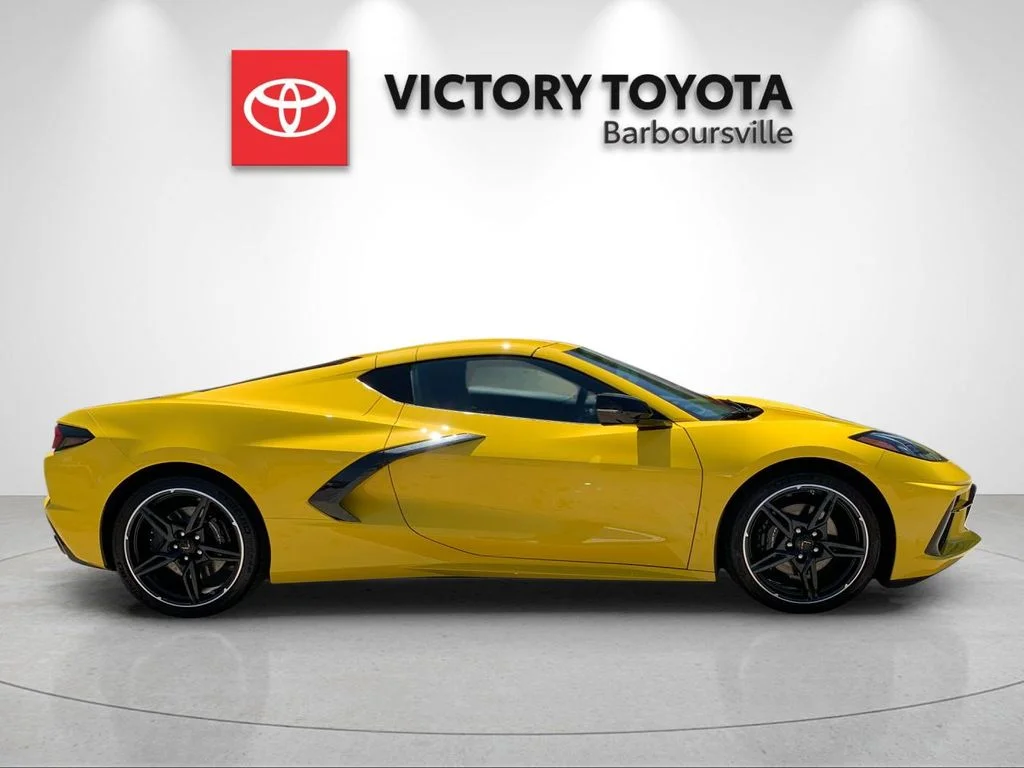 Used 2025 Yellow Chevrolet Stingray image 6