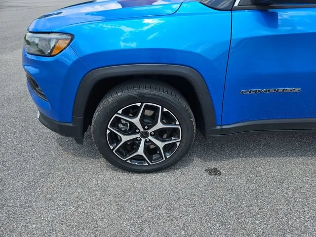 Used 2025 Blue Jeep Limited image 27