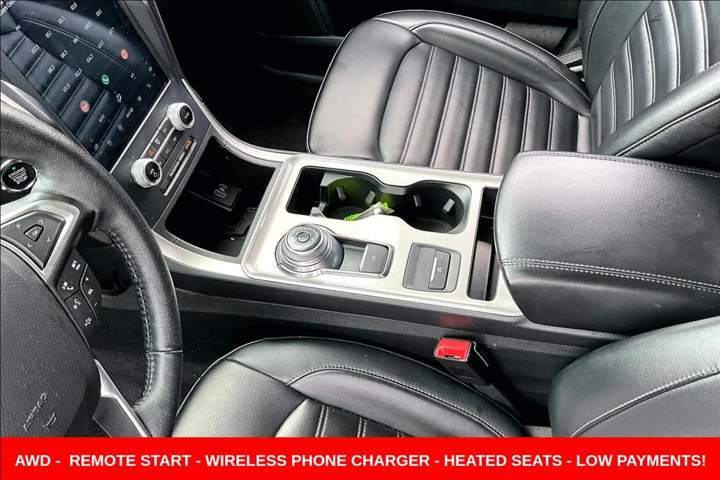 Used 2024 Silver Ford SEL image 22