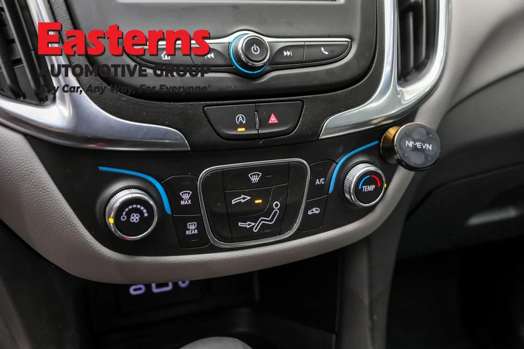 Used 2022 Gray Chevrolet LT image 20