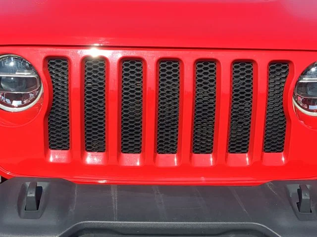 Used 2022 Red Jeep Sport S image 34