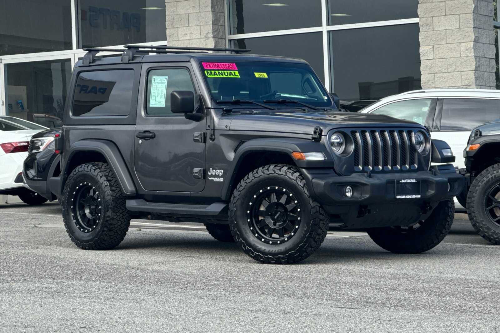 Used 2019 Gray Jeep Sport S image 2