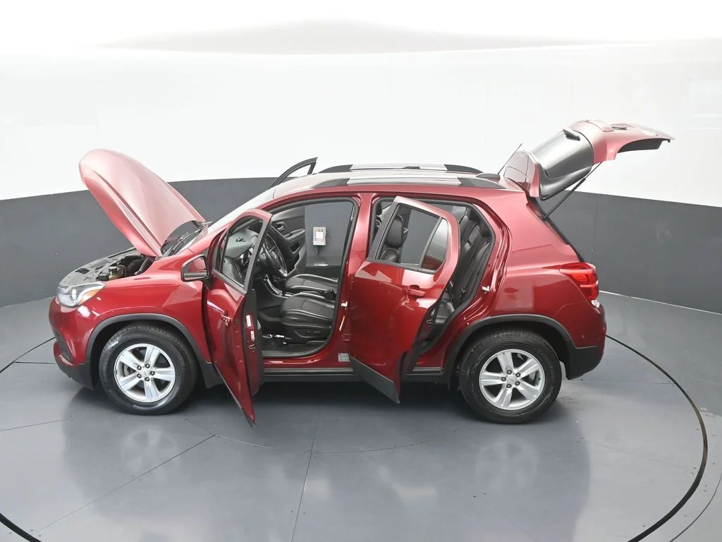 Used 2021 Crimson Metallic Chevrolet LT image 62
