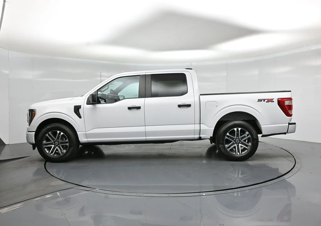 Certified Used 2023 White Ford XL image 26