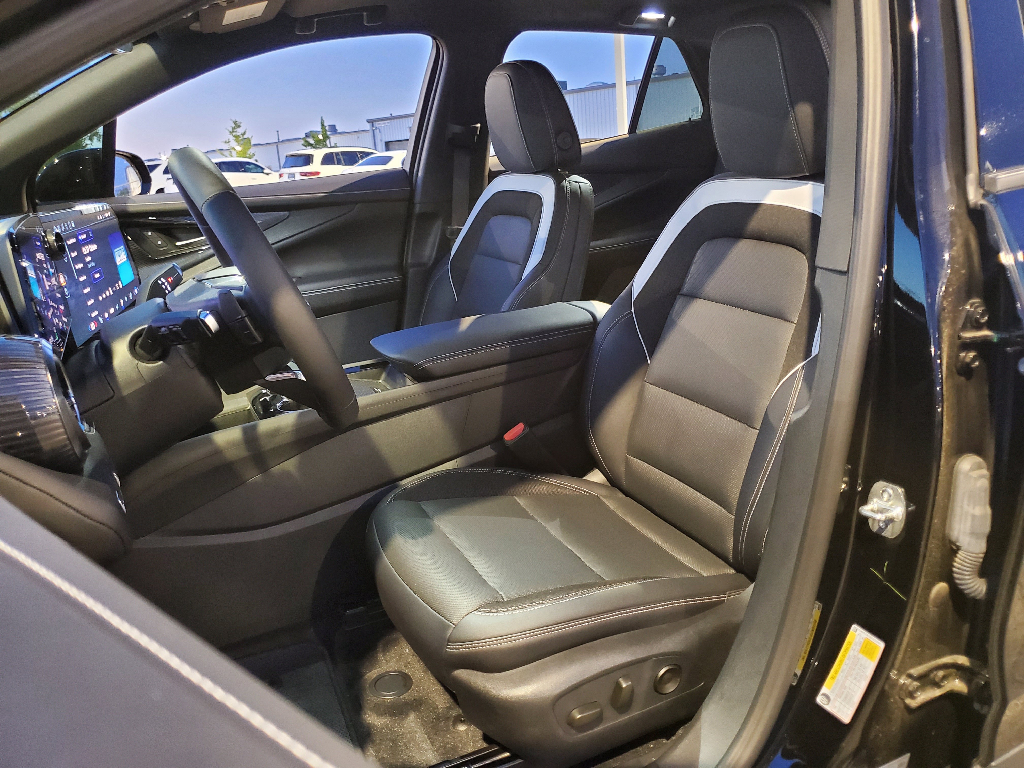 2025 Chevrolet Blazer EV LT - Photo 8