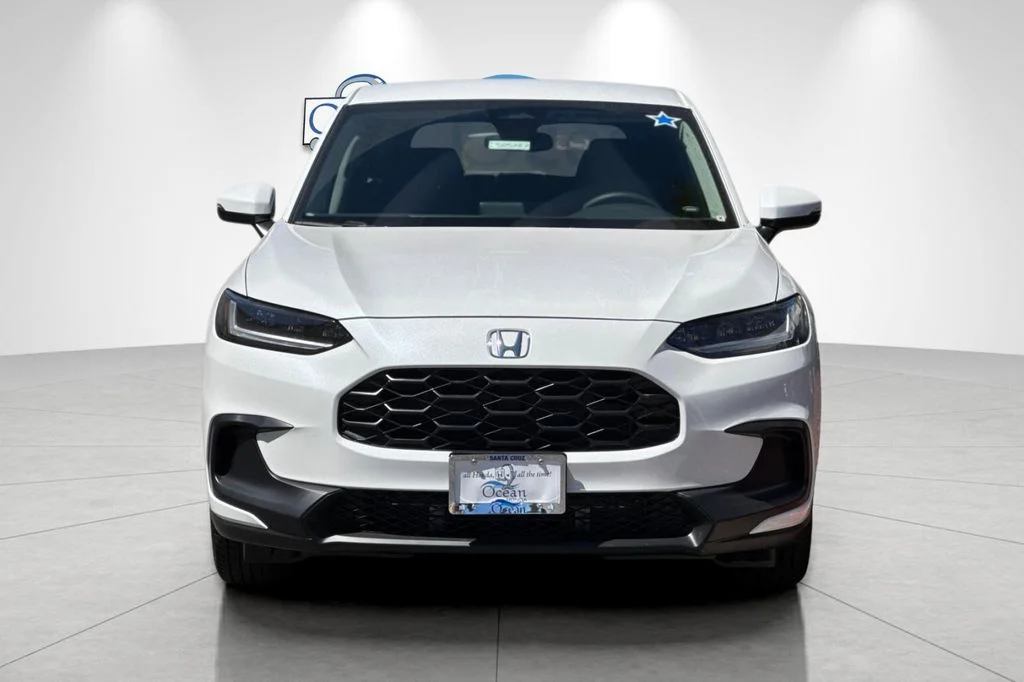 New 2026 Platinum White Pearl Honda LX image 9