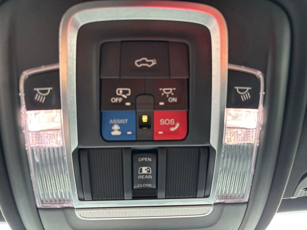 Used 2020 Silver Ram Laramie image 40