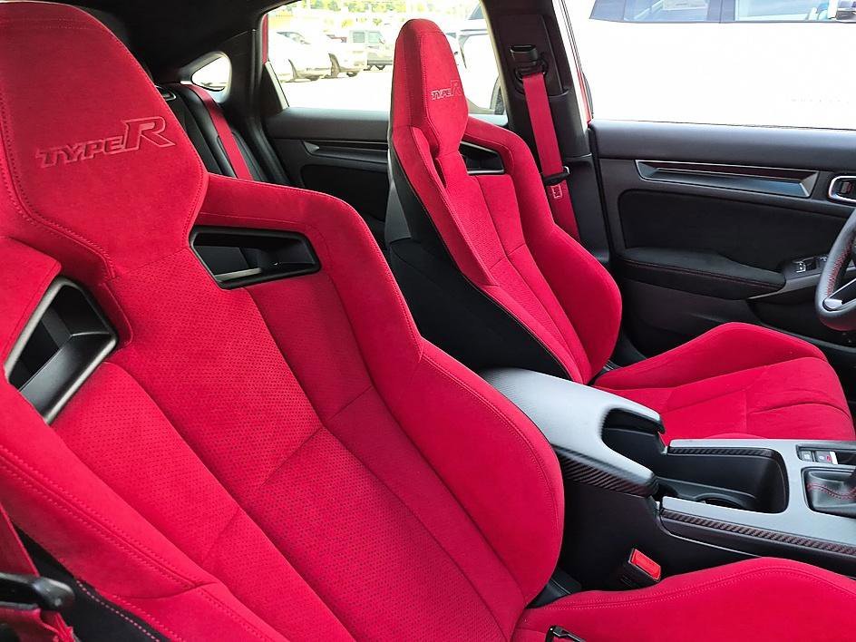 Used 2025 RALLYE RED Honda TYPER image 34