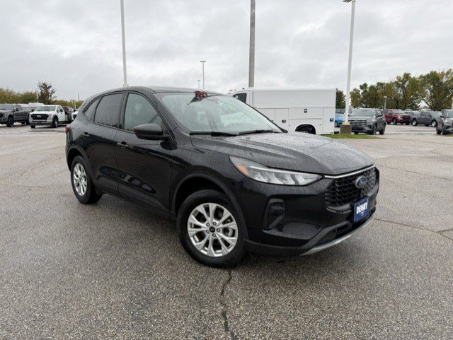 Used 2025 Black Metallic Ford Active image 1
