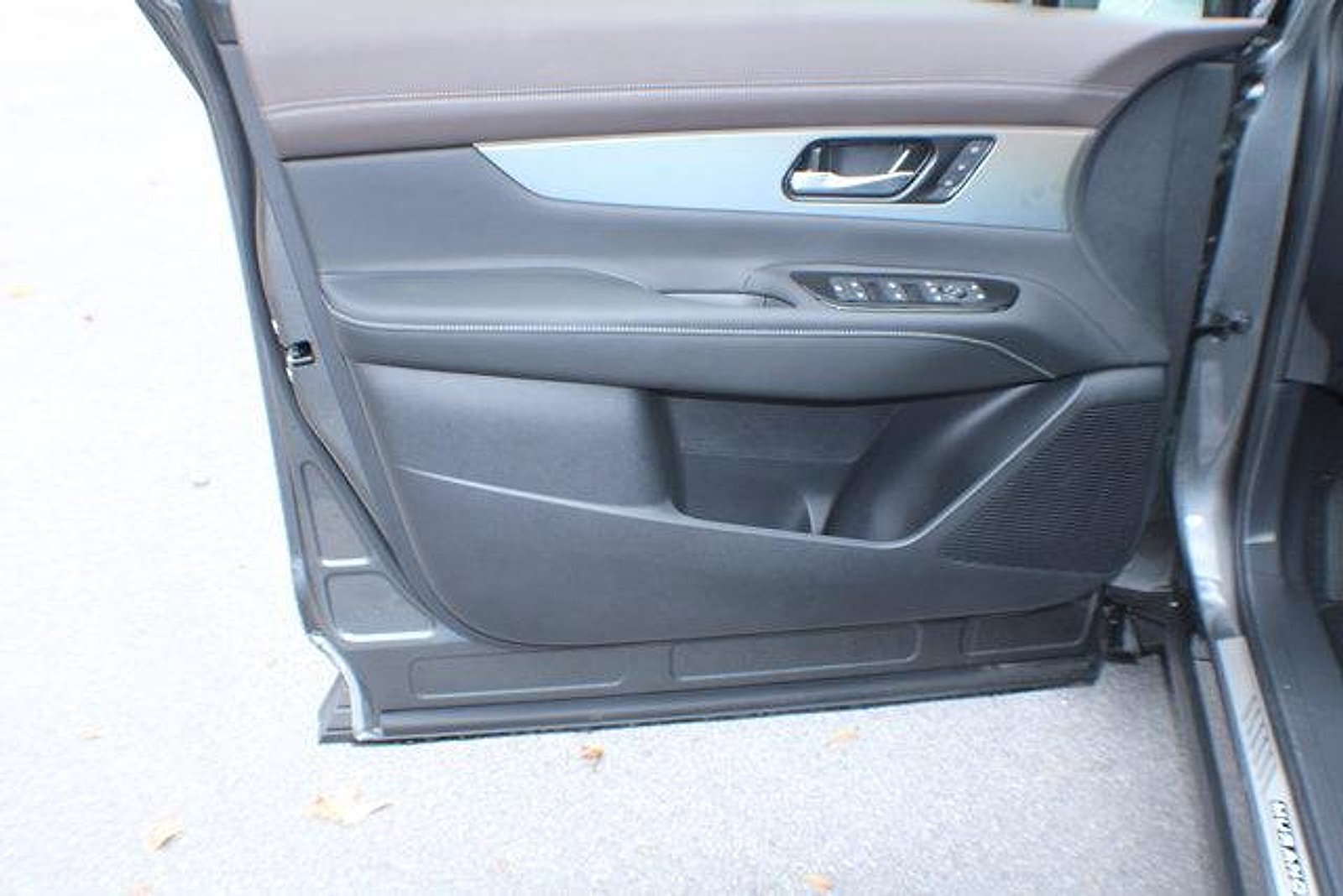 New 2026 Gun Metallic Nissan Platinum image 6