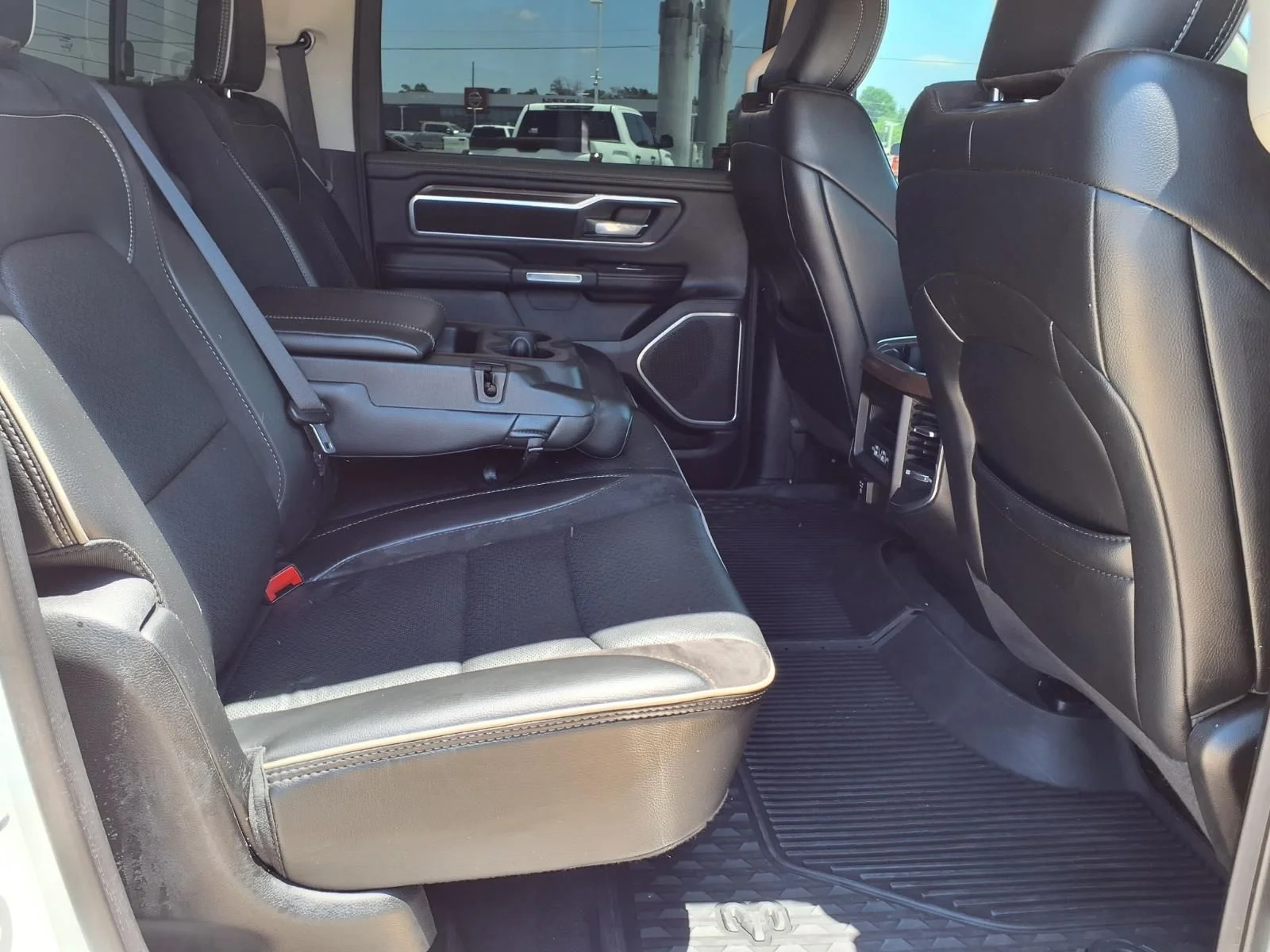 Used 2022 White Ram Laramie image 19