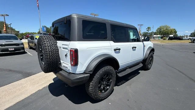 New 2026 Oxford White Ford Badlands® image 4