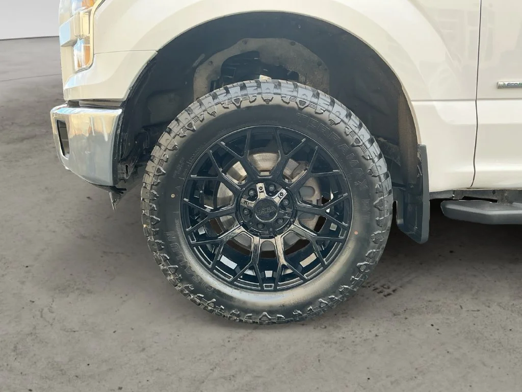 Used 2016 White Ford XLT image 13
