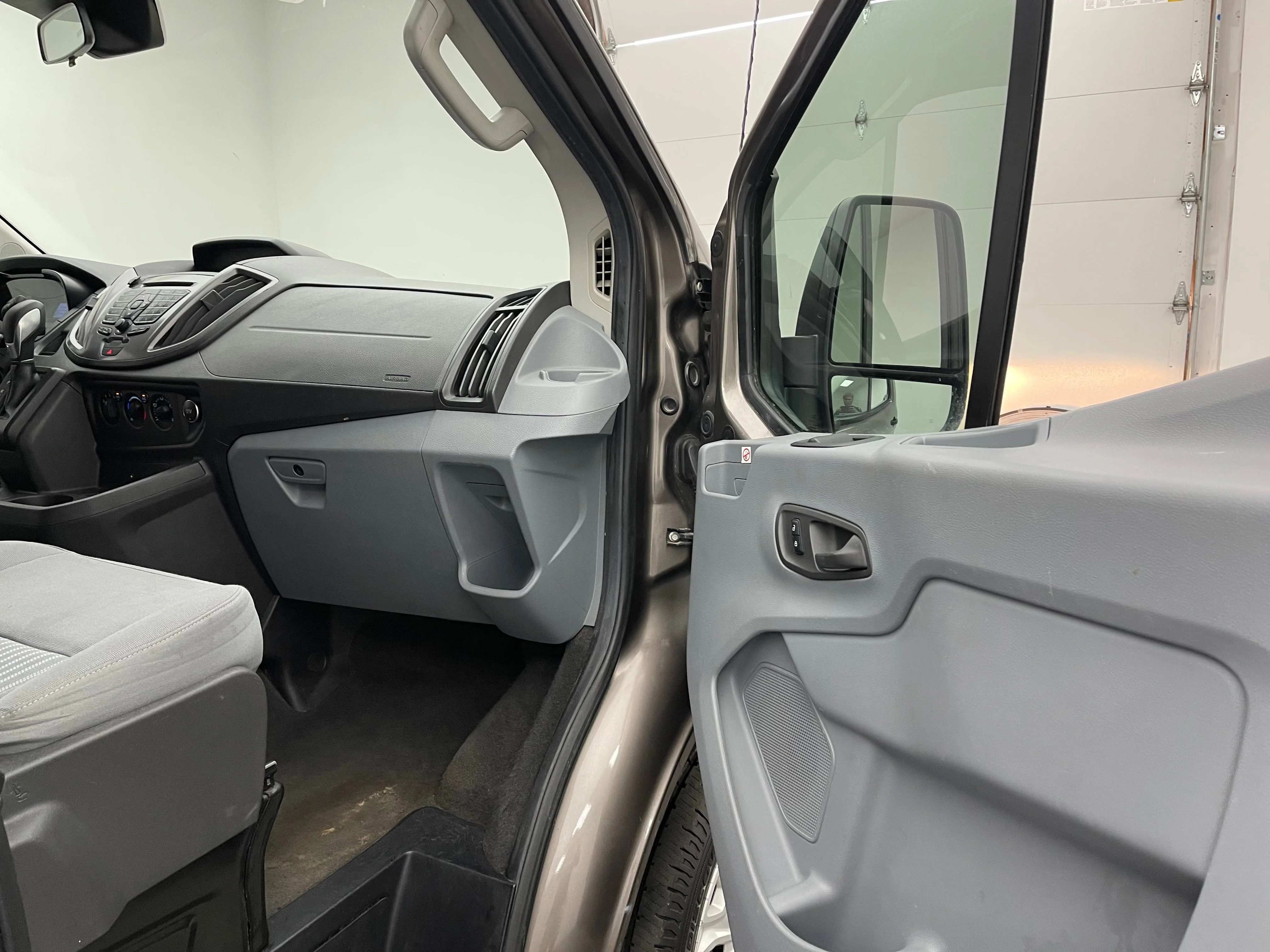 Used 2019 Stone Gray Metallic Ford XLT image 25