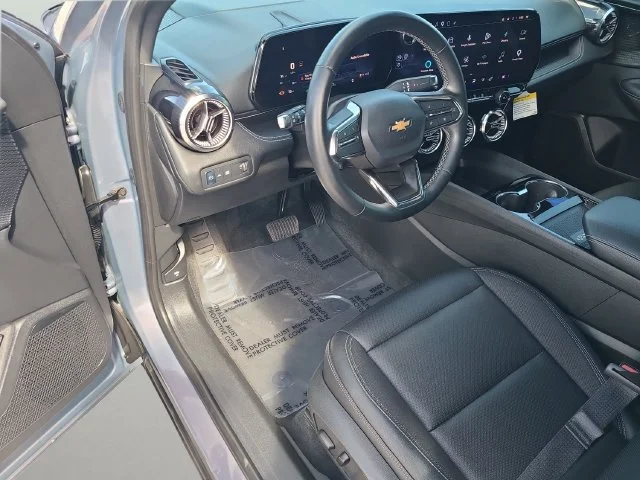 Used 2024 Galaxy Gray Metallic Chevrolet LT image 21